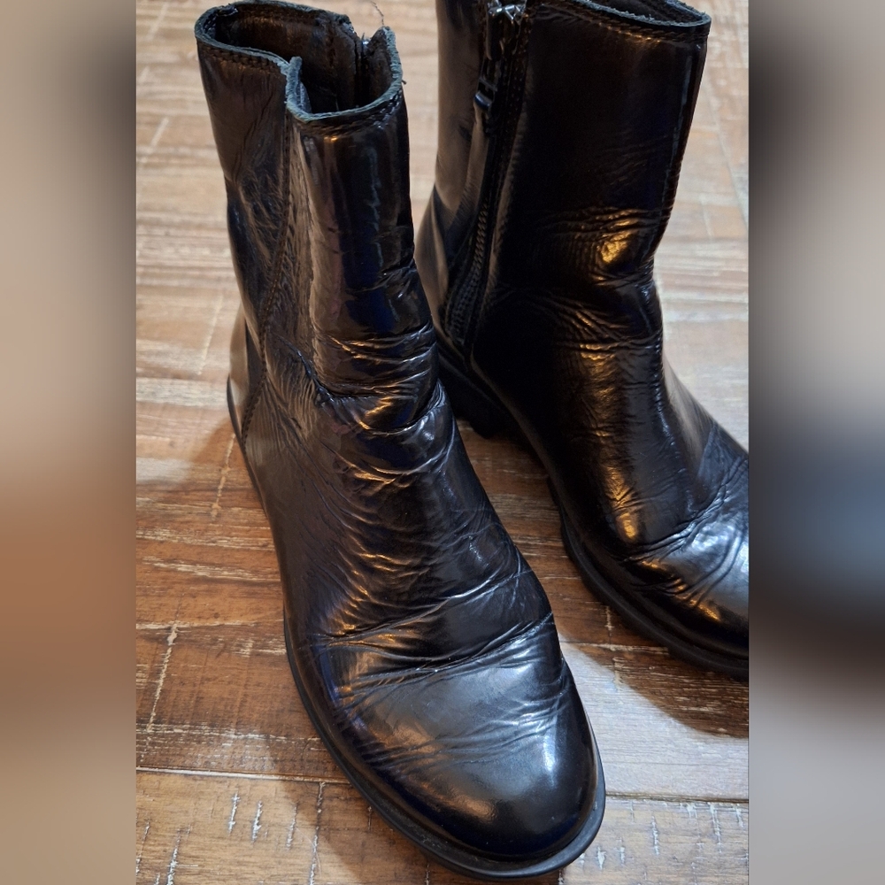 Sorel Glossy Black Ankle Booties - Picture 6 of 10